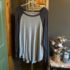 American Eagle long sleeve shirt